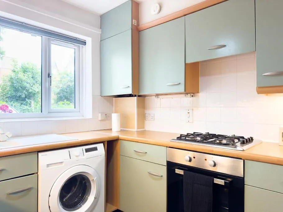 Last-Minute Reserve L Modern 2 Double Bed Apartment For 5 Guests L Hofin Stays Short Lets & Serviced Accommodation Лондон