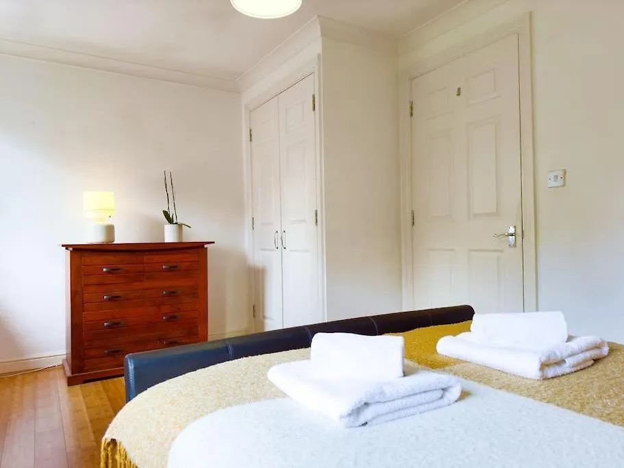 Last-Minute Reserve L Modern 2 Double Bed Apartment For 5 Guests L Hofin Stays Short Lets & Serviced Accommodation Лондон