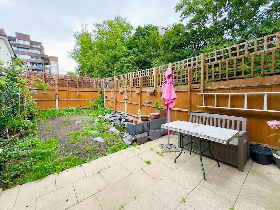 Last-Minute Reserve L Modern 2 Double Bed Apartment For 5 Guests L Hofin Stays Short Lets & Serviced Accommodation Лондон 0*,  Великобритания